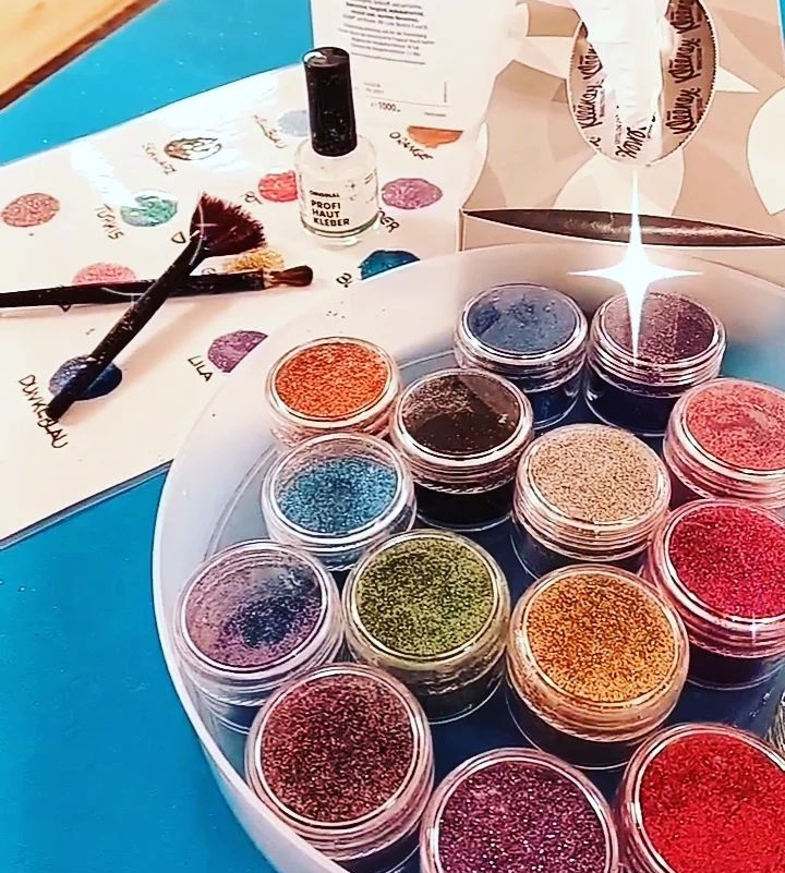 Glitzertattoo-Zeit  für Familien mit KIDS ab 3 Jahren