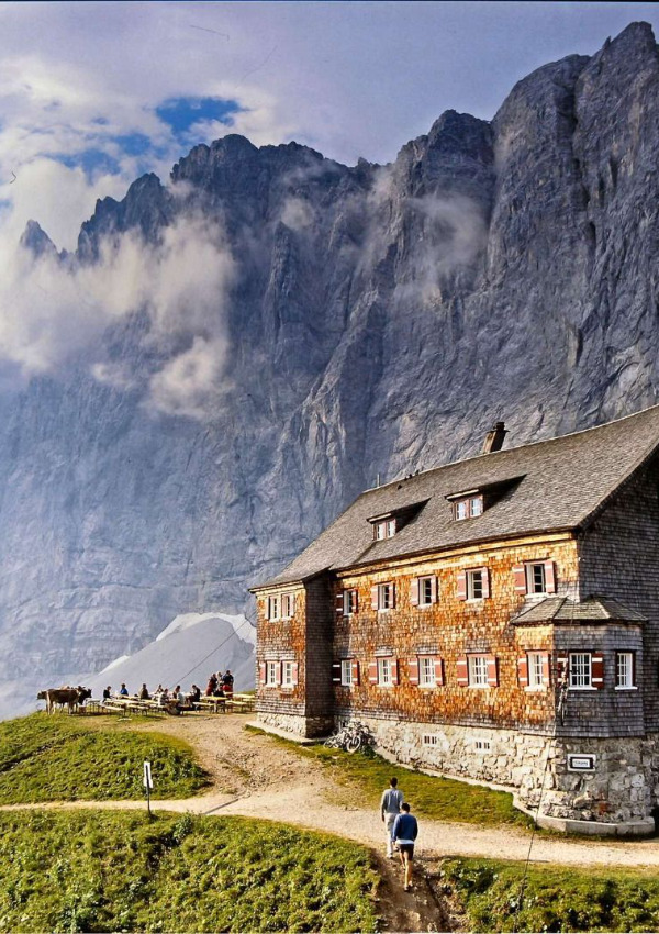 Hike Falkenhütte