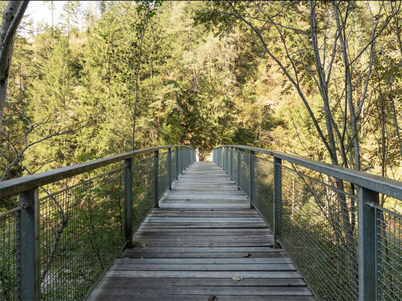 Via the adventurous Rienzschlucht gorge to Rodenegg Castle