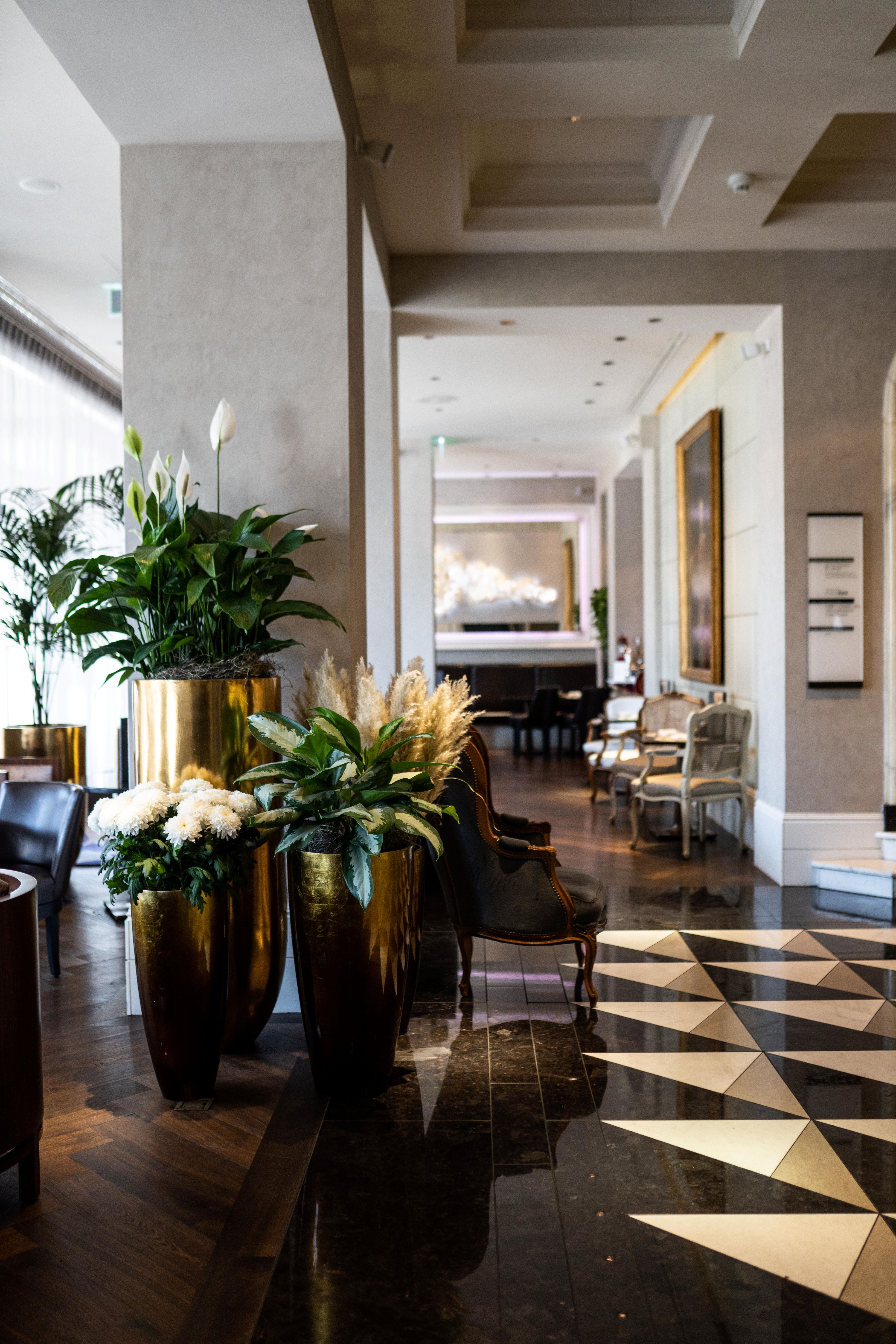 Lobby Lounge Bar