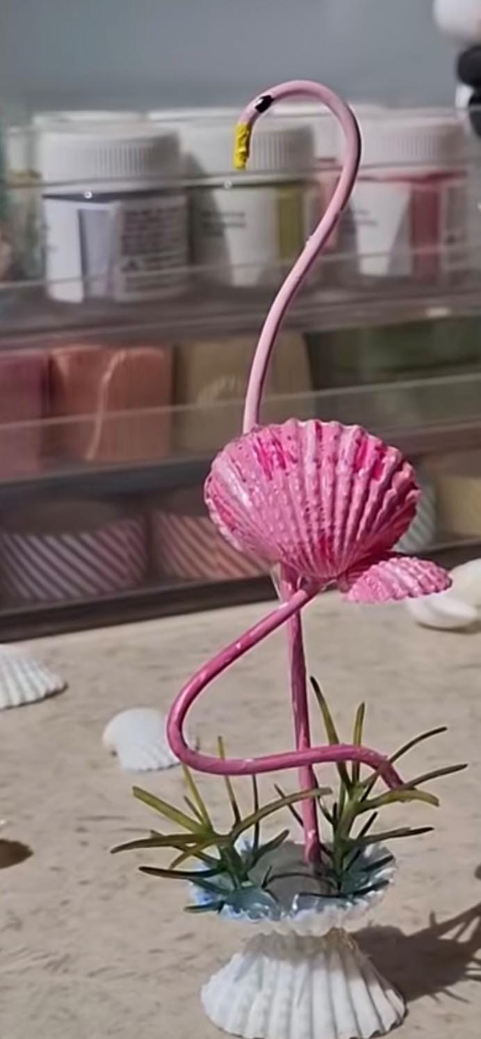 Flamingos aus Muscheln basteln (ab 7 Jahren)