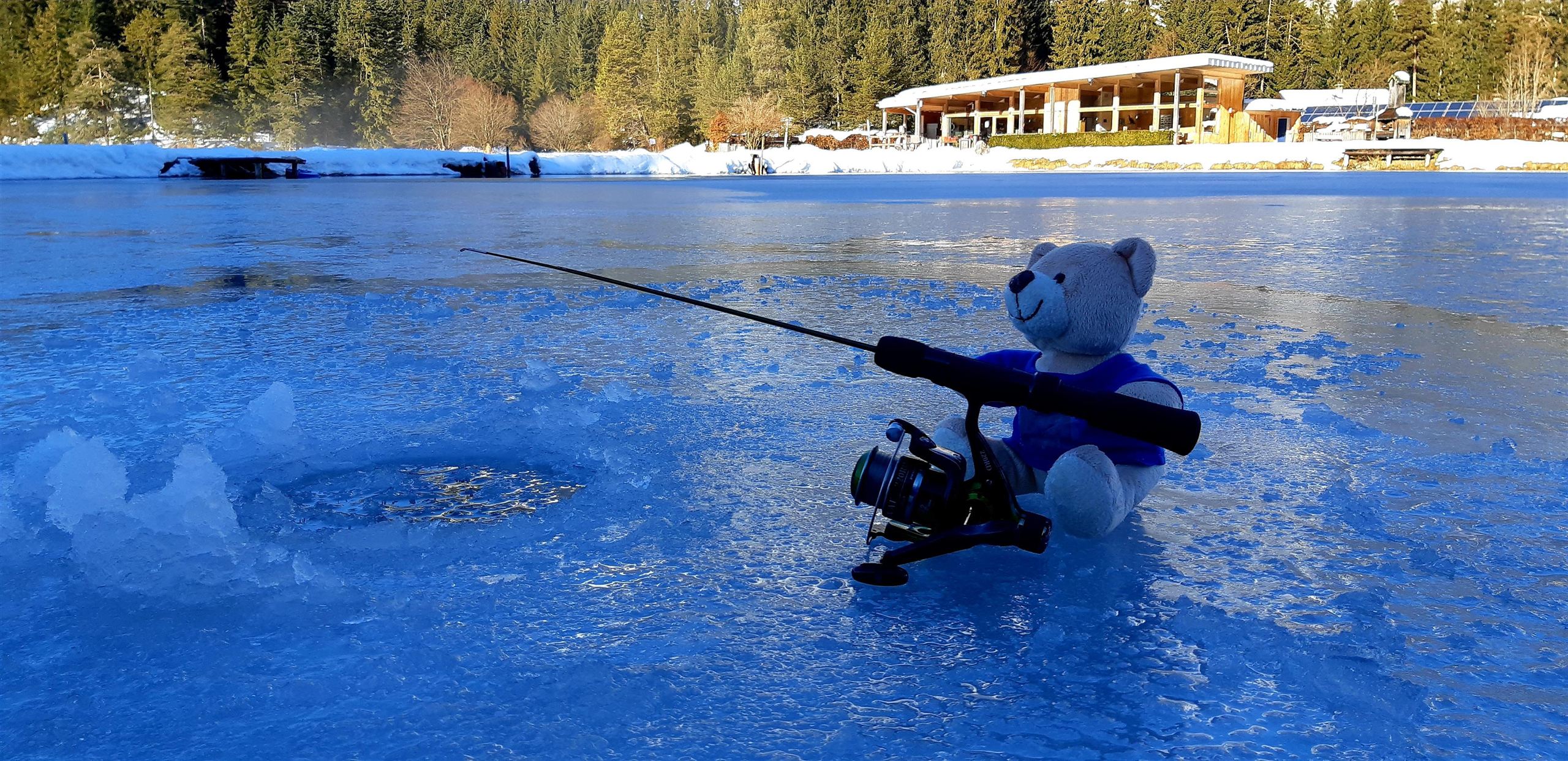 Ice fishing in Leutasch