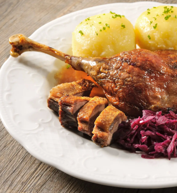 Food highlight: Goose with red cabbage & dumplings
