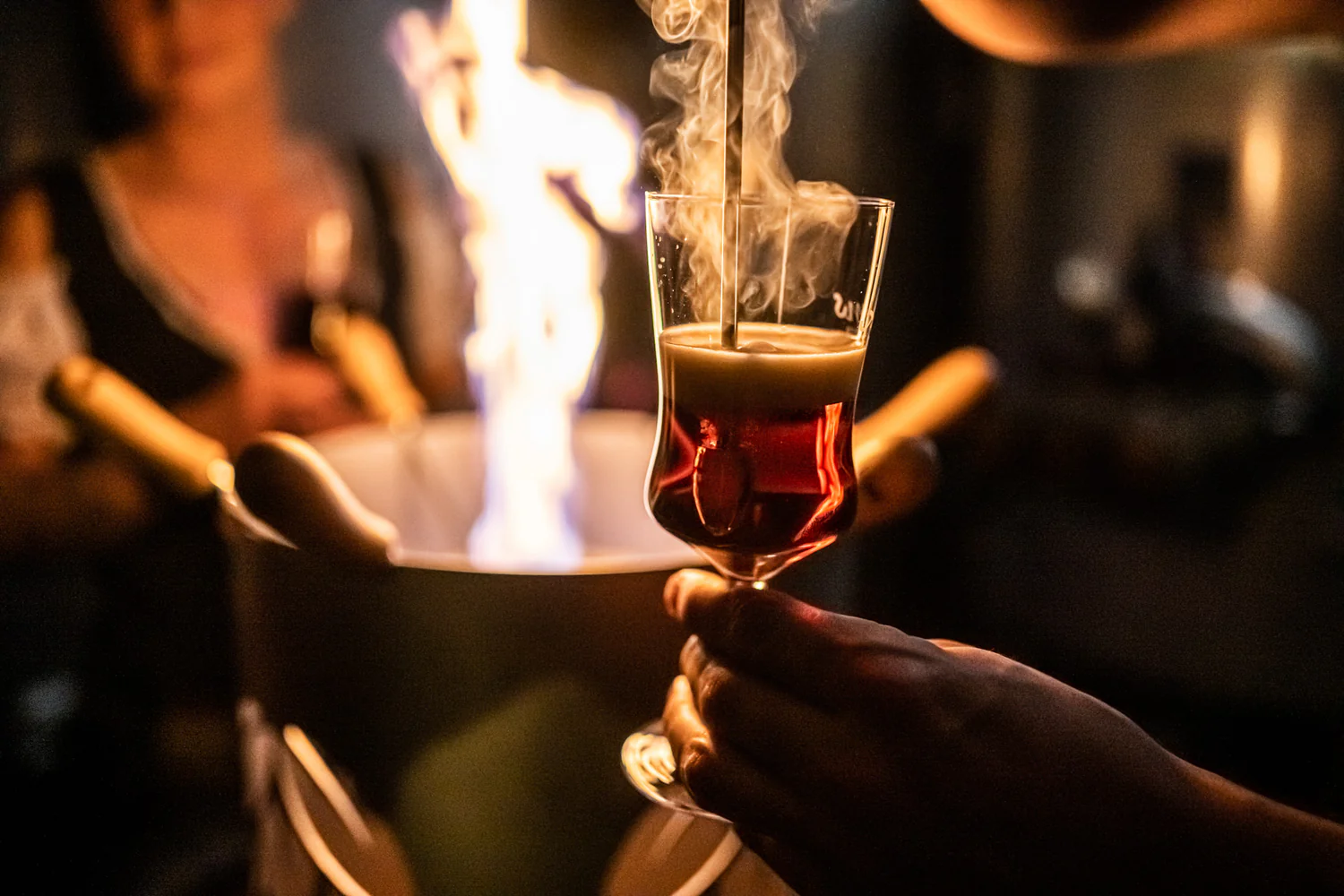 Winterlicher Aperitifempfang mit Glühgin & Bierstacheln