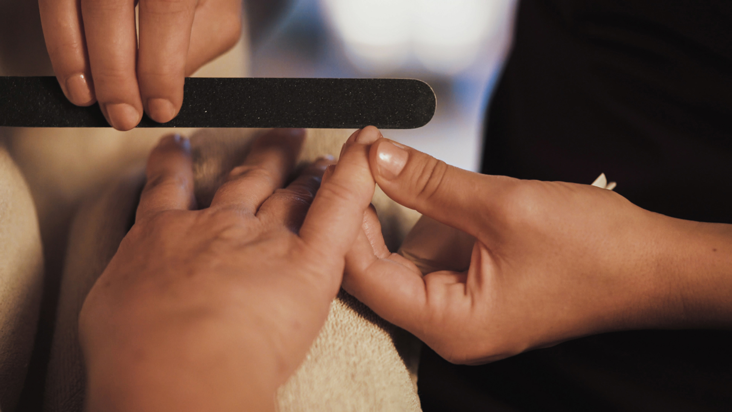 Kosmetische Nagelpflege für Hände