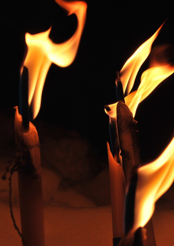 Guided torchlight hike to Falkenstein Castle with a mulled wine finale