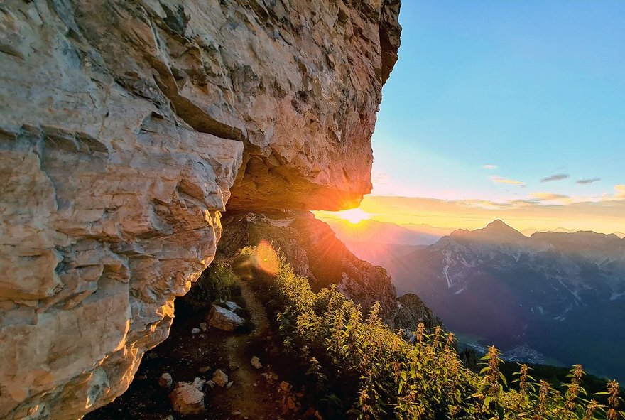 Sunrise rides in the Schlick 2000