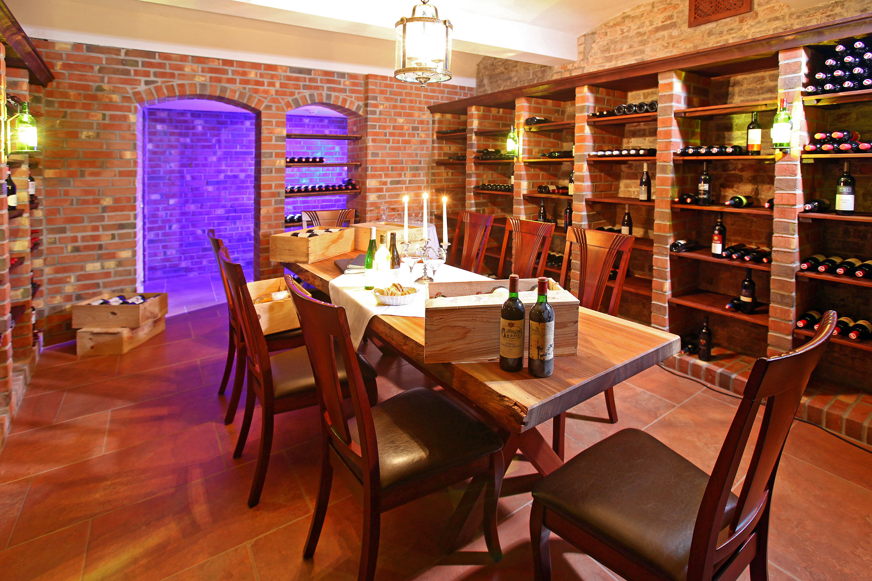 Pleasurable moments in the wine cellar of the SEETELHOTEL Ahlbecker Hof