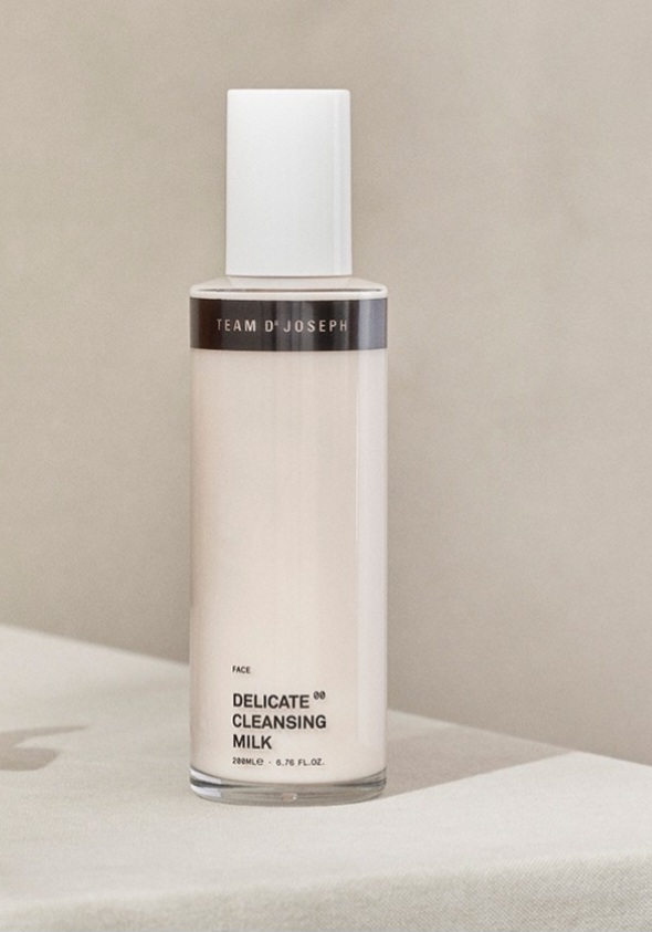 Team Dr Joseph
DELICATE CLEANSING MILK