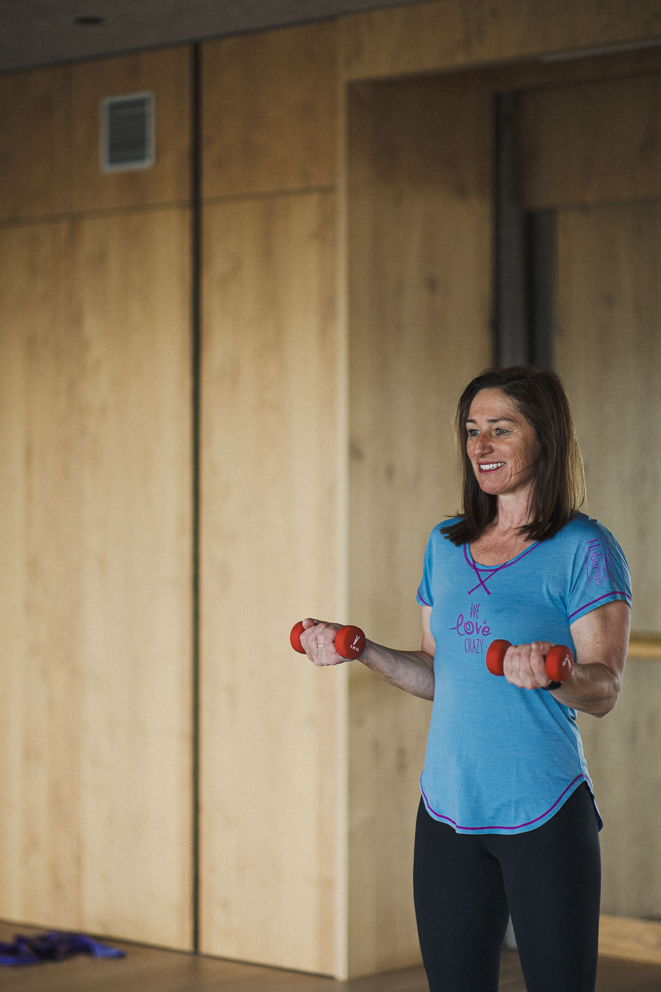 Arm workout with swingstick with Sonja in the fitness & gym room