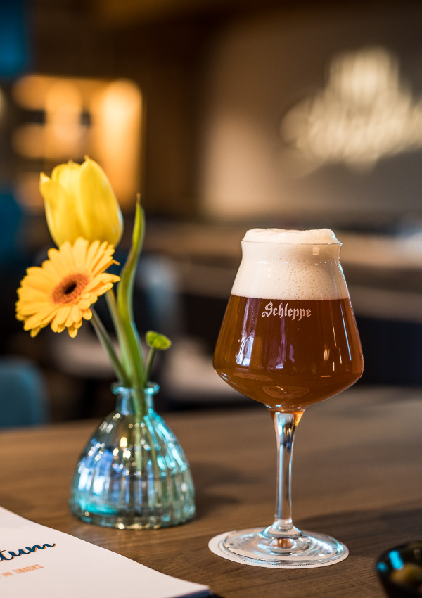 Bier Begleitung zum Abendessen