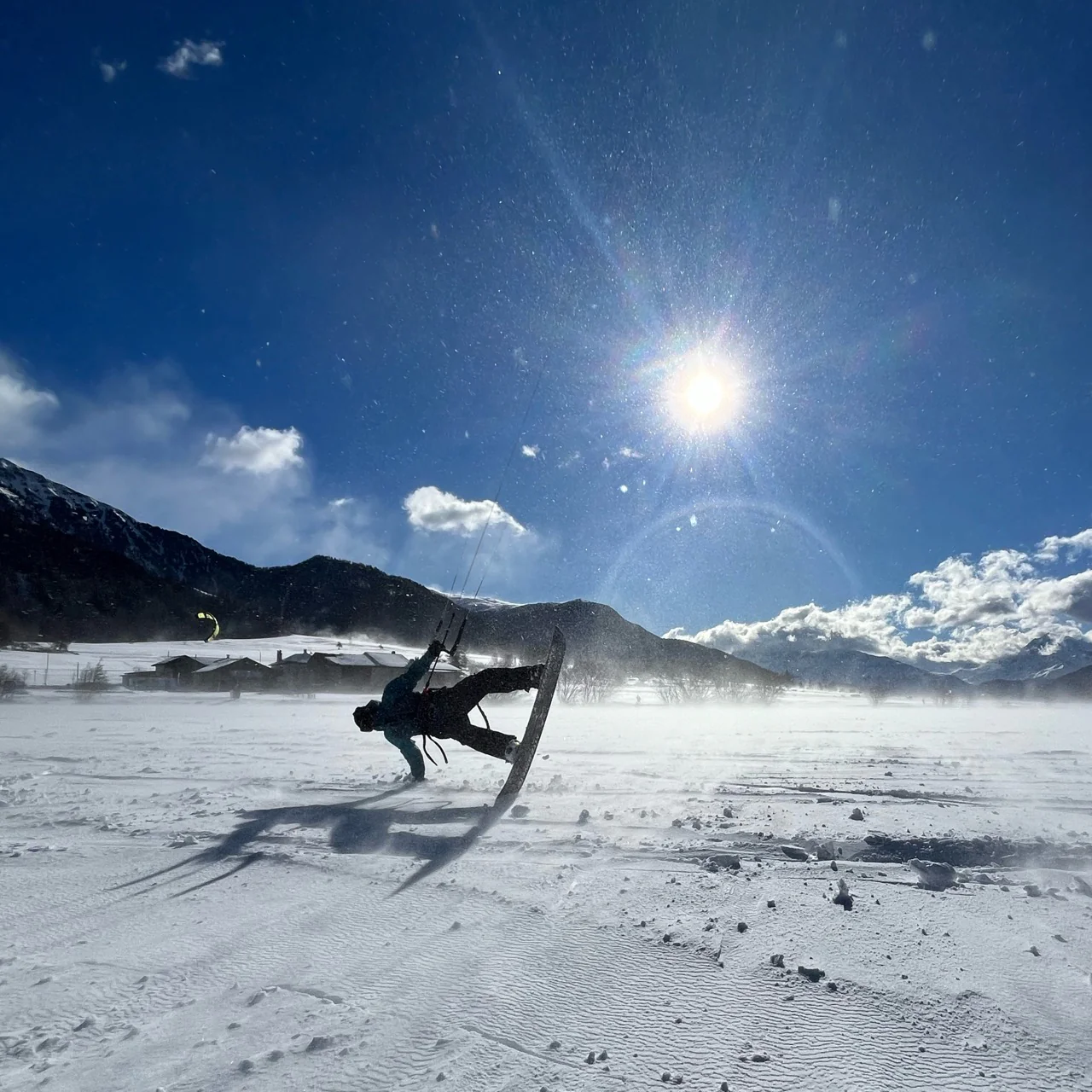 Snowkiting at Lake Reschen