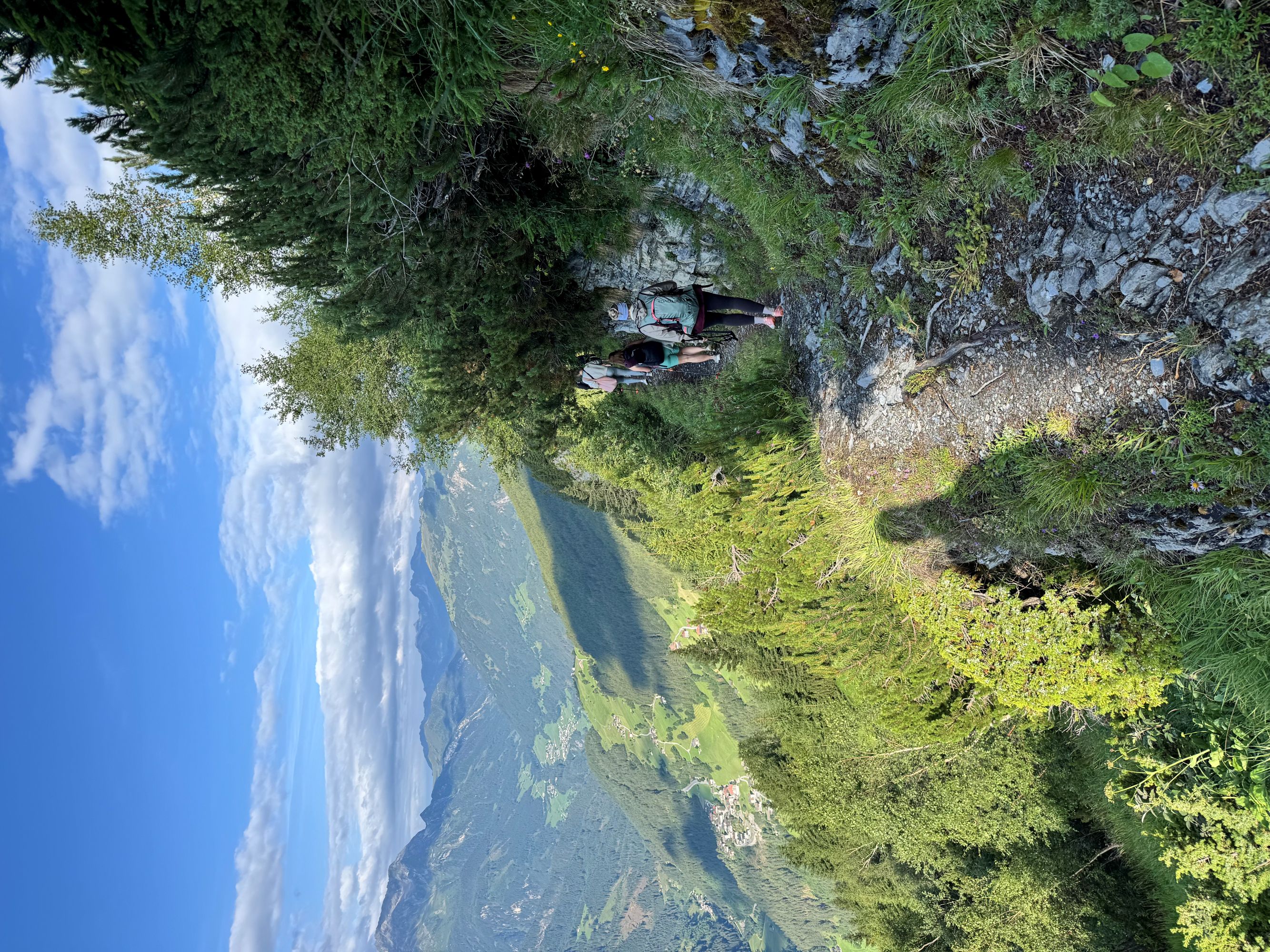 Early Bird Hike & Yoga mit Dani (€15,- p.P)