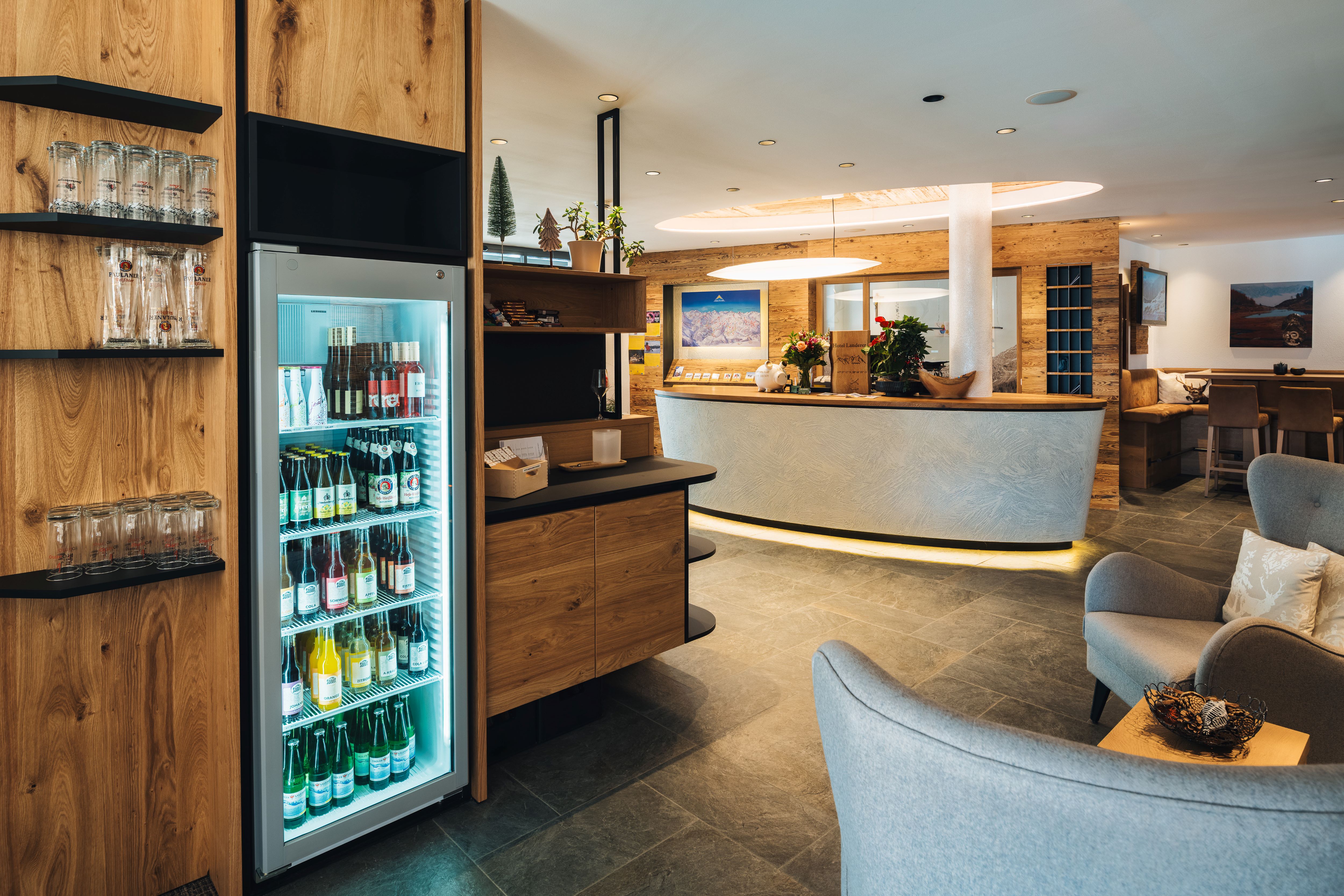 Self Service Bar