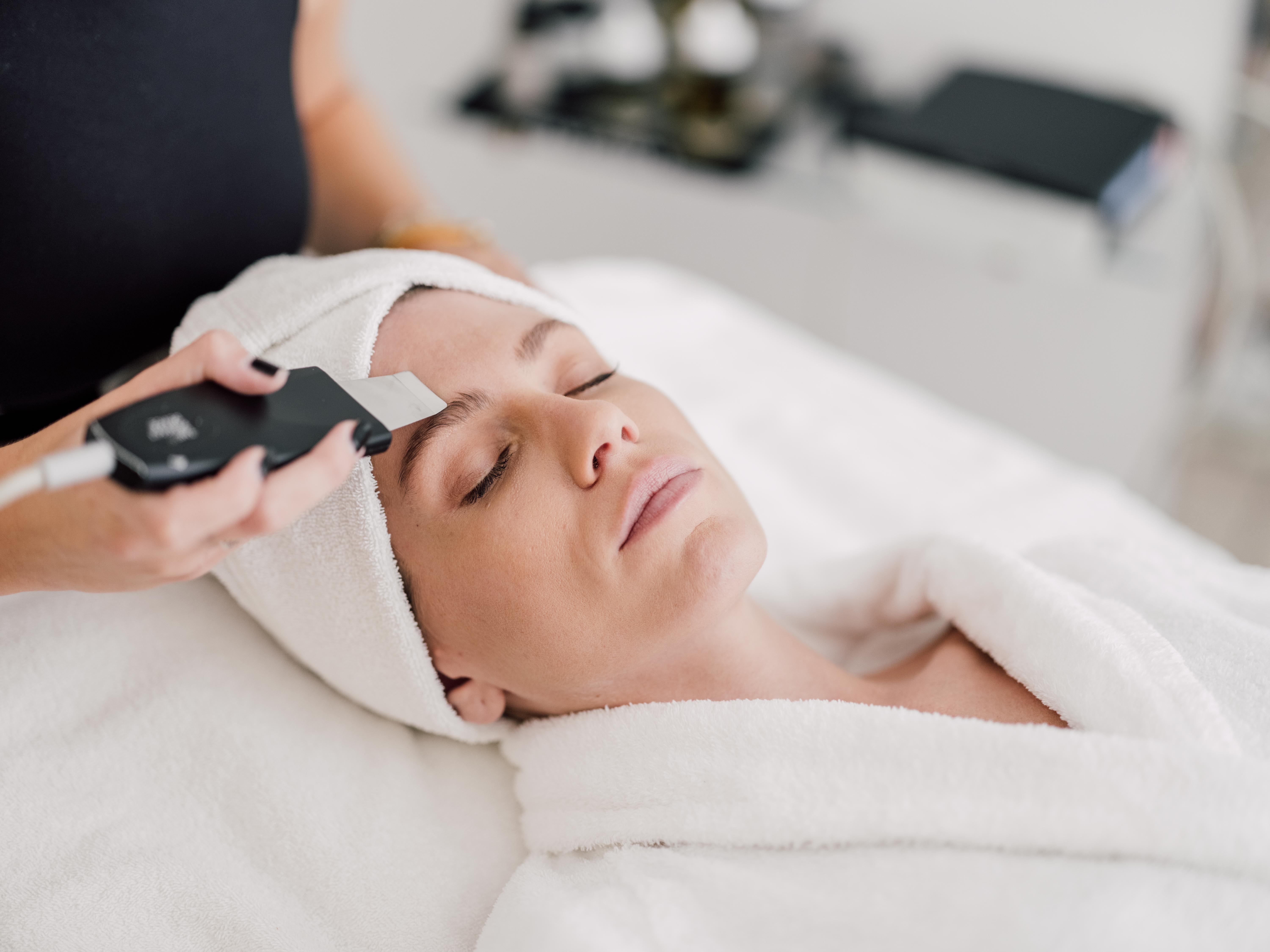 Ultrasonic Facial Lift