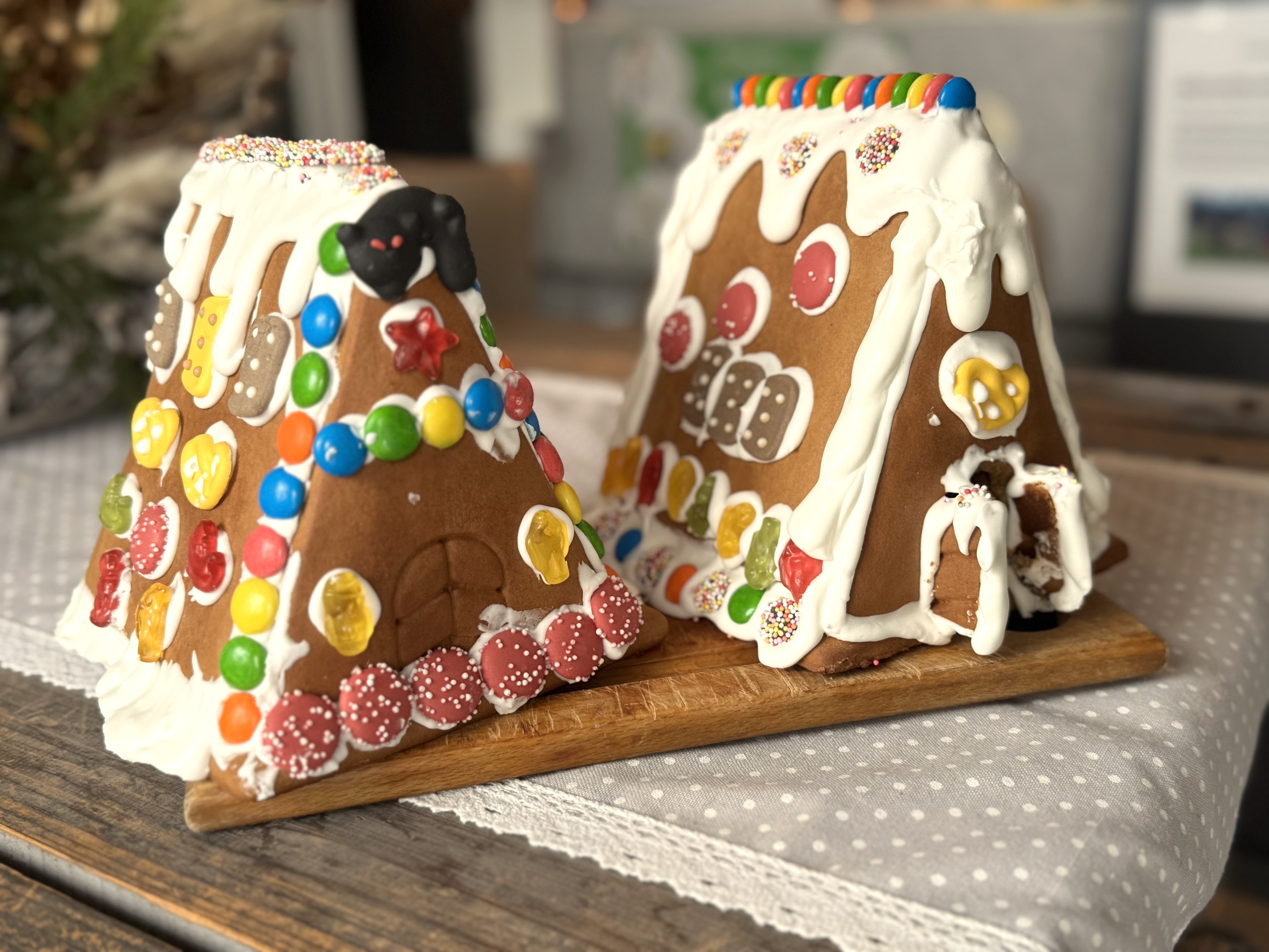 Designing shortbread houses