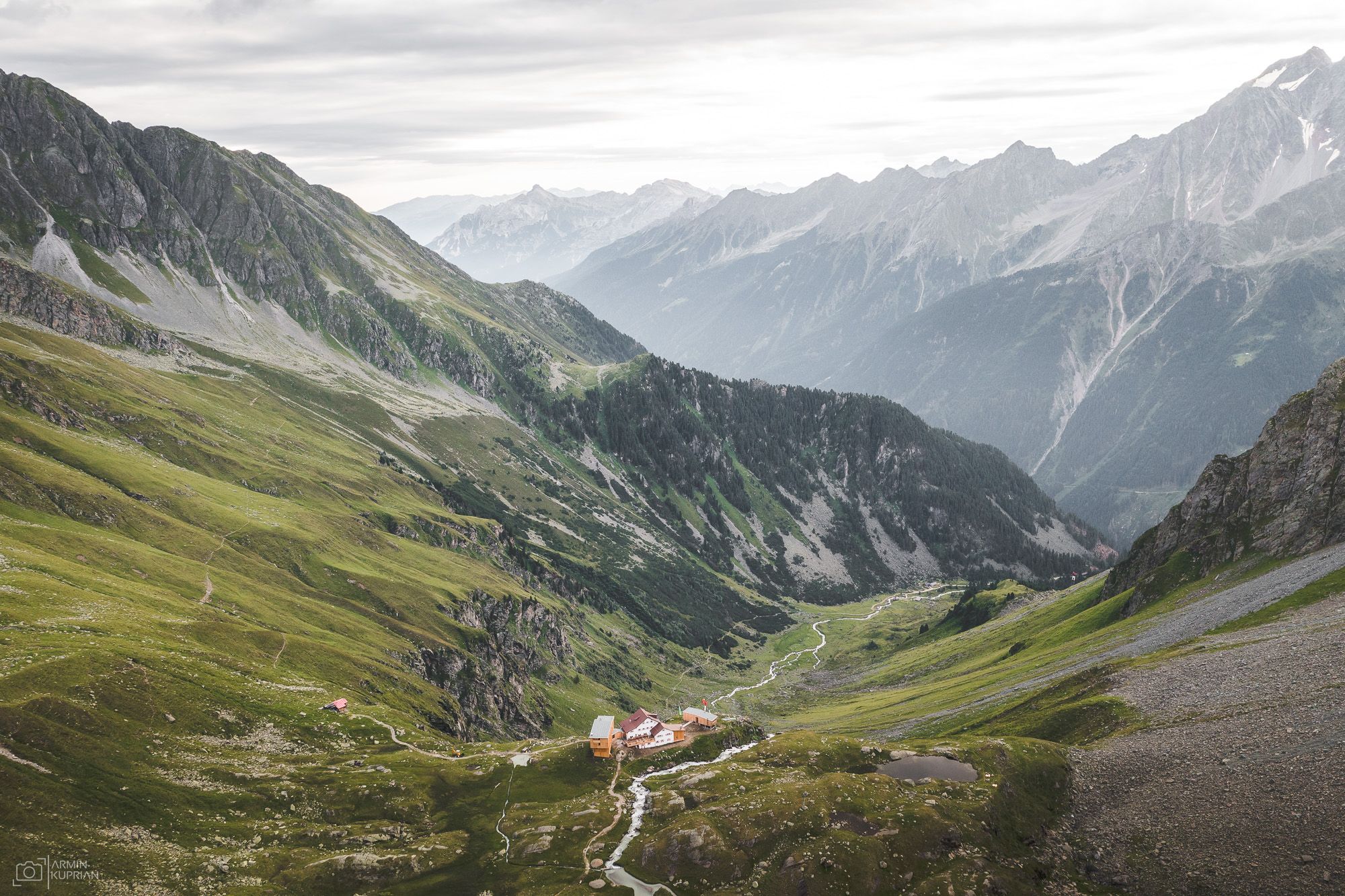 3 - DAY RETREAT// ALPINE AUSZEIT meets YOGA in the Stubai Valley
