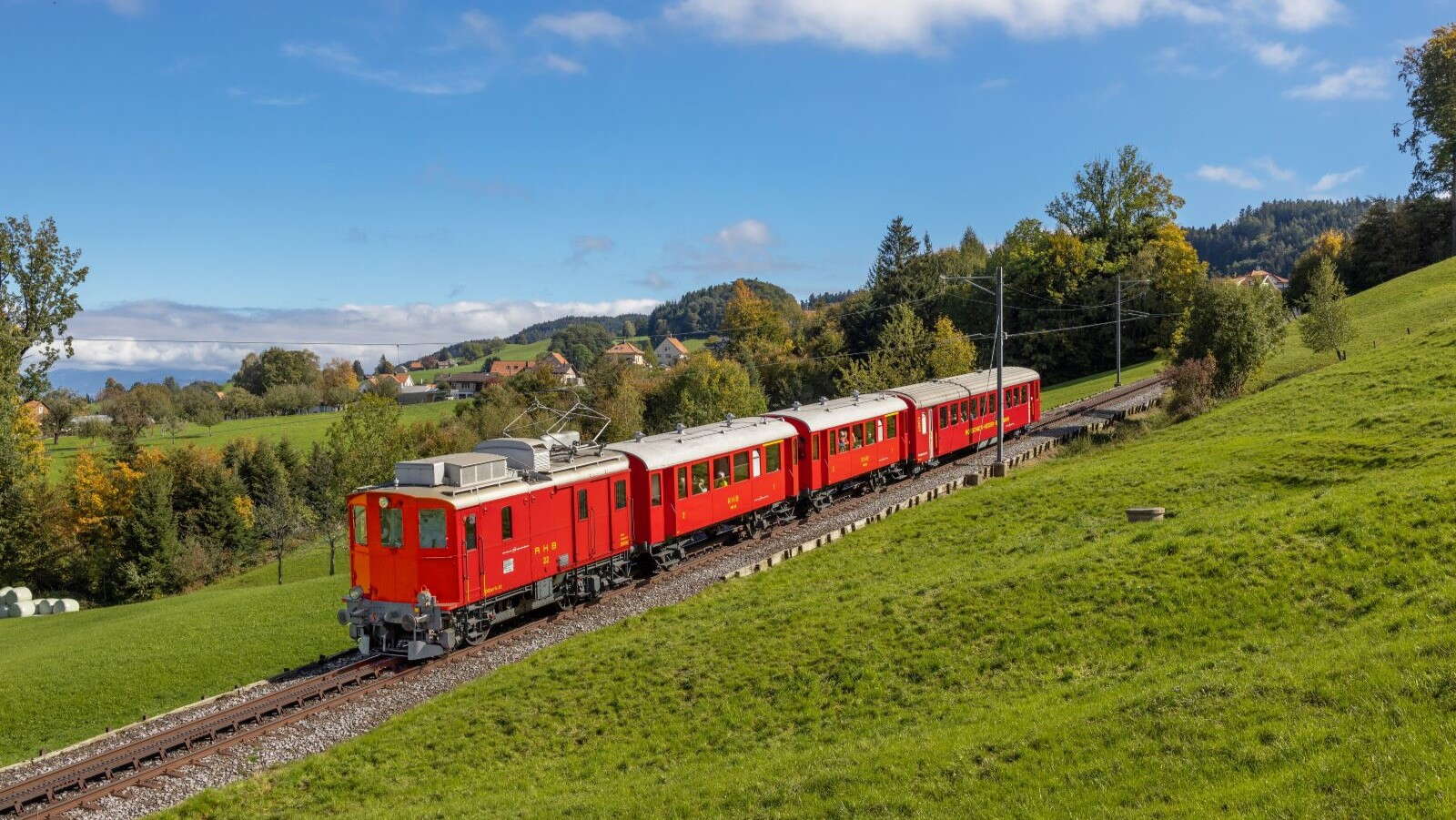 Time travel on a nostalgic train: 150 years of the Rorschach-Heiden cogwheel railroad