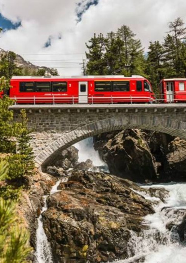 Die spektakulärste Alpenüberquerung: Der Bernina Express 