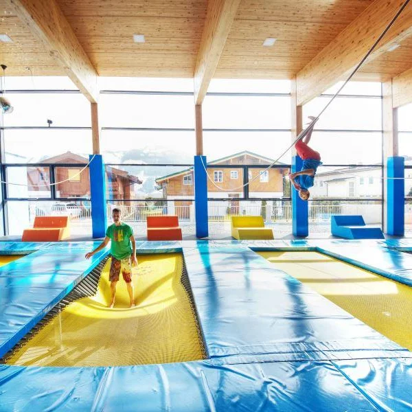 Teenager Trampolin Springen