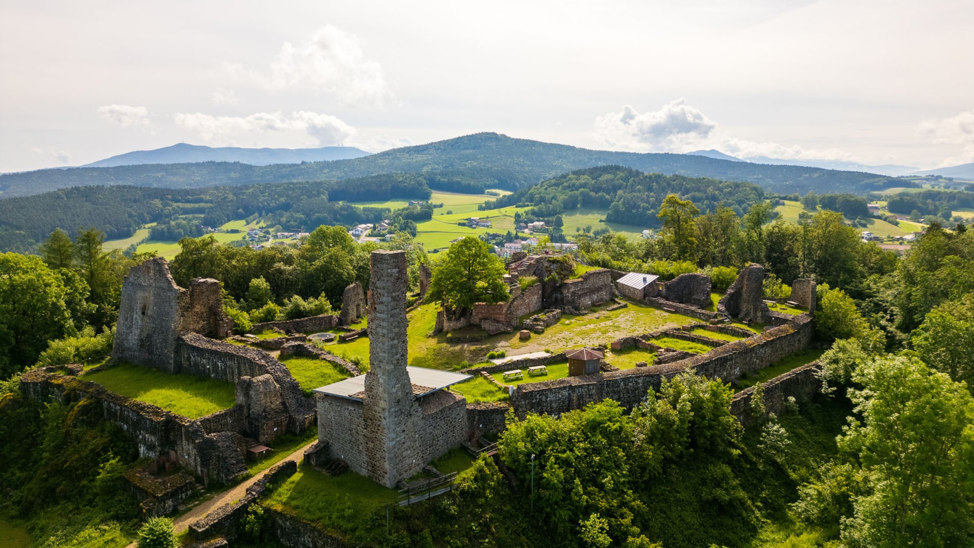 Runding castle ruins