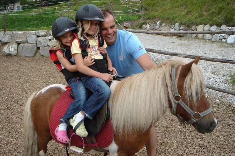 Pony rides at the Kassnhof