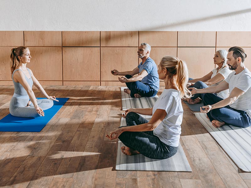 FAMILY YOGA