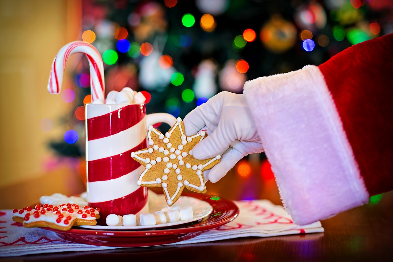 Christmas party with mulled wine, bonfire and menu