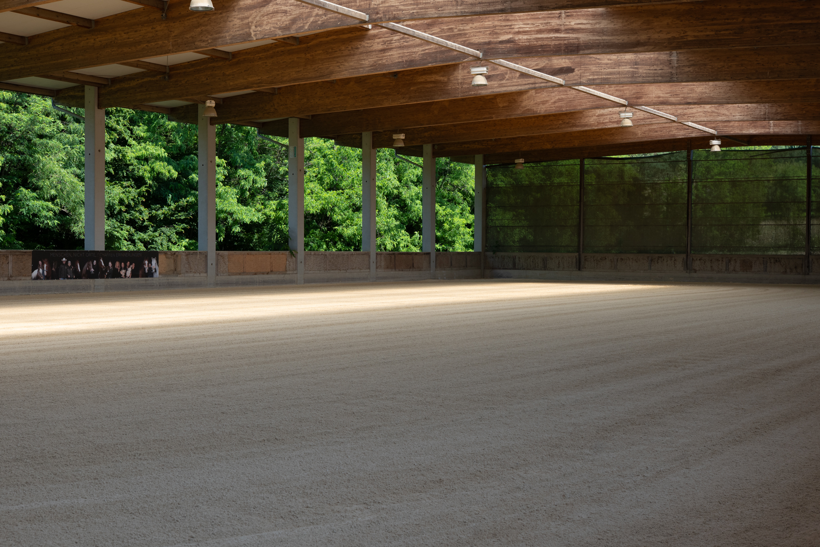 Indoor arena at the farm - riding in any weather!