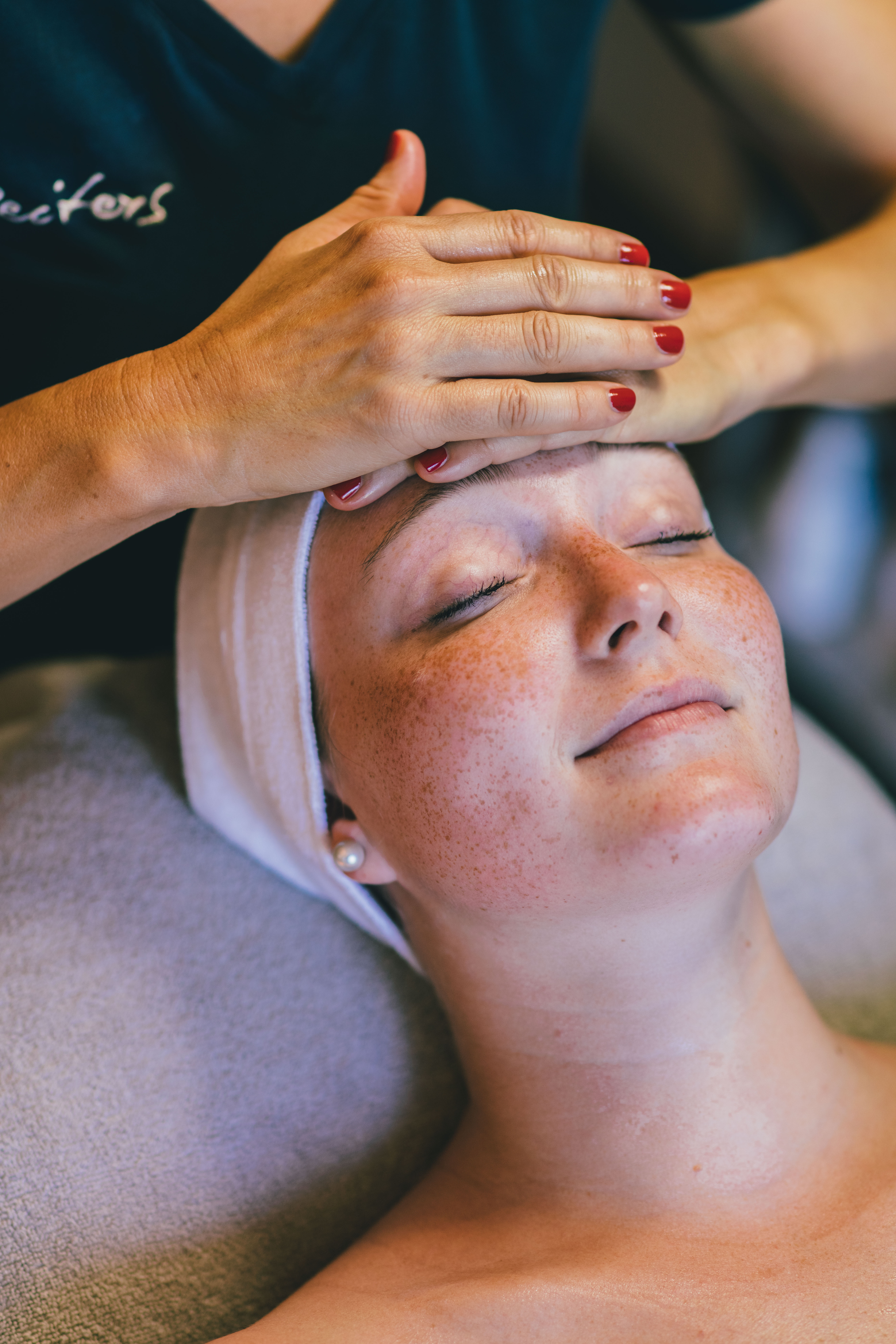 MUKABHYANGA - Stimulating face & neck massage
