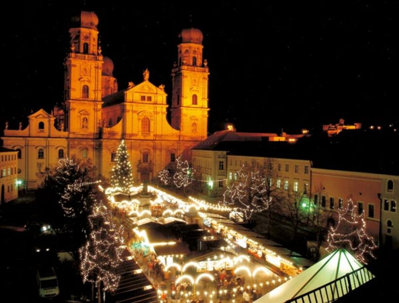 Passauer Christkindlmarkt am Dom
