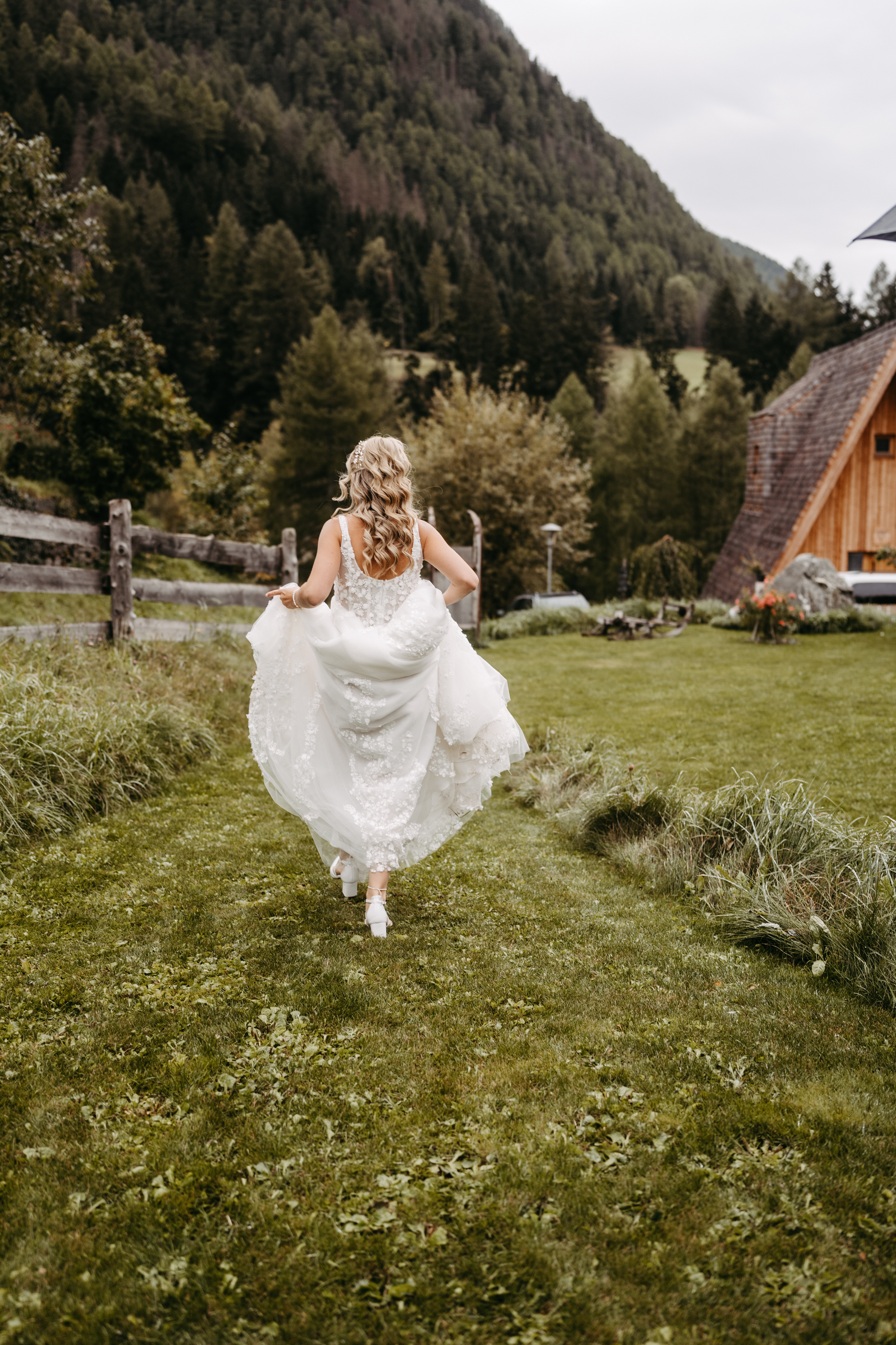 Wedding celebration with a view of Austria's highest mountain