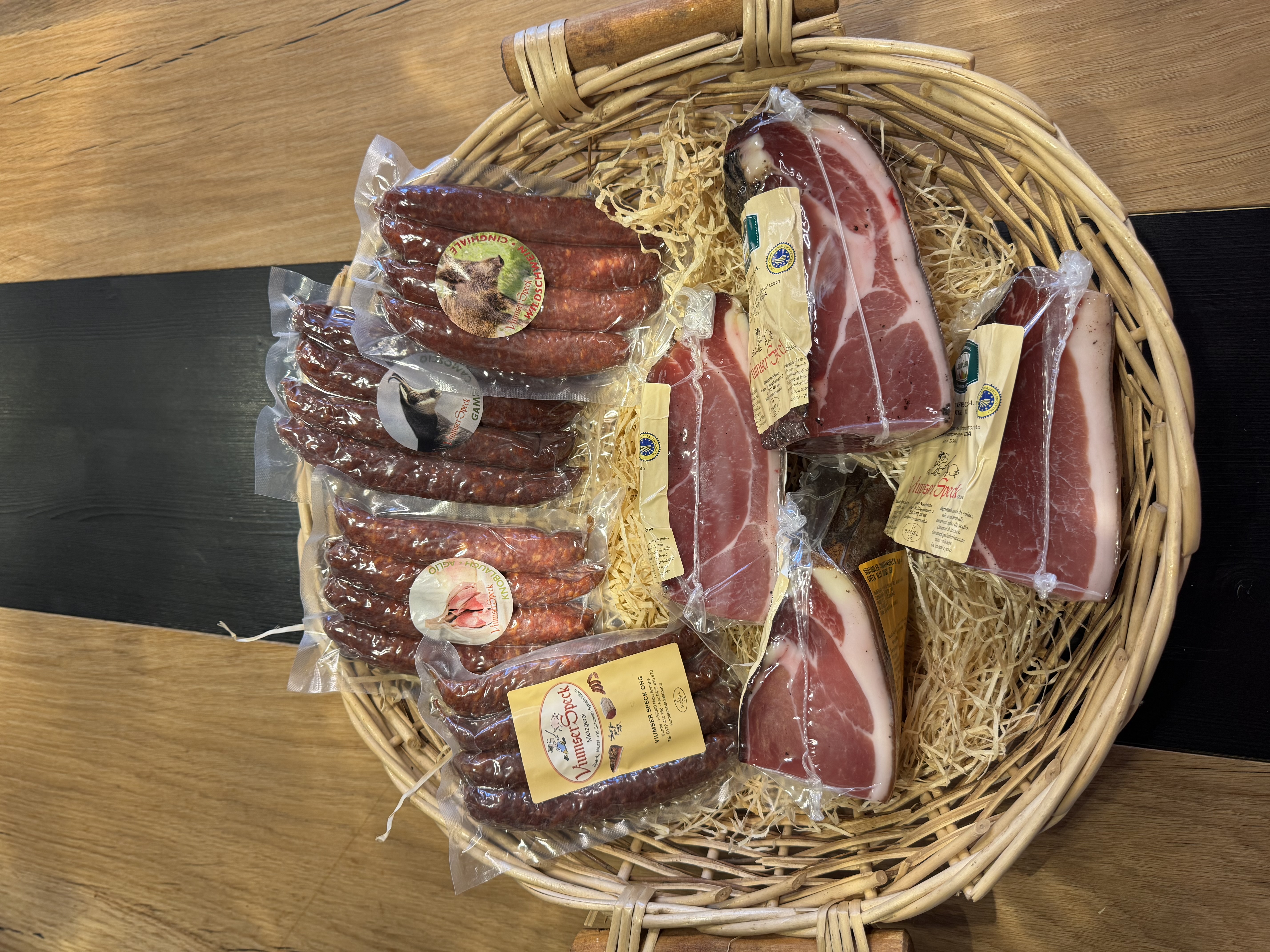 Refreshments & meat specialties