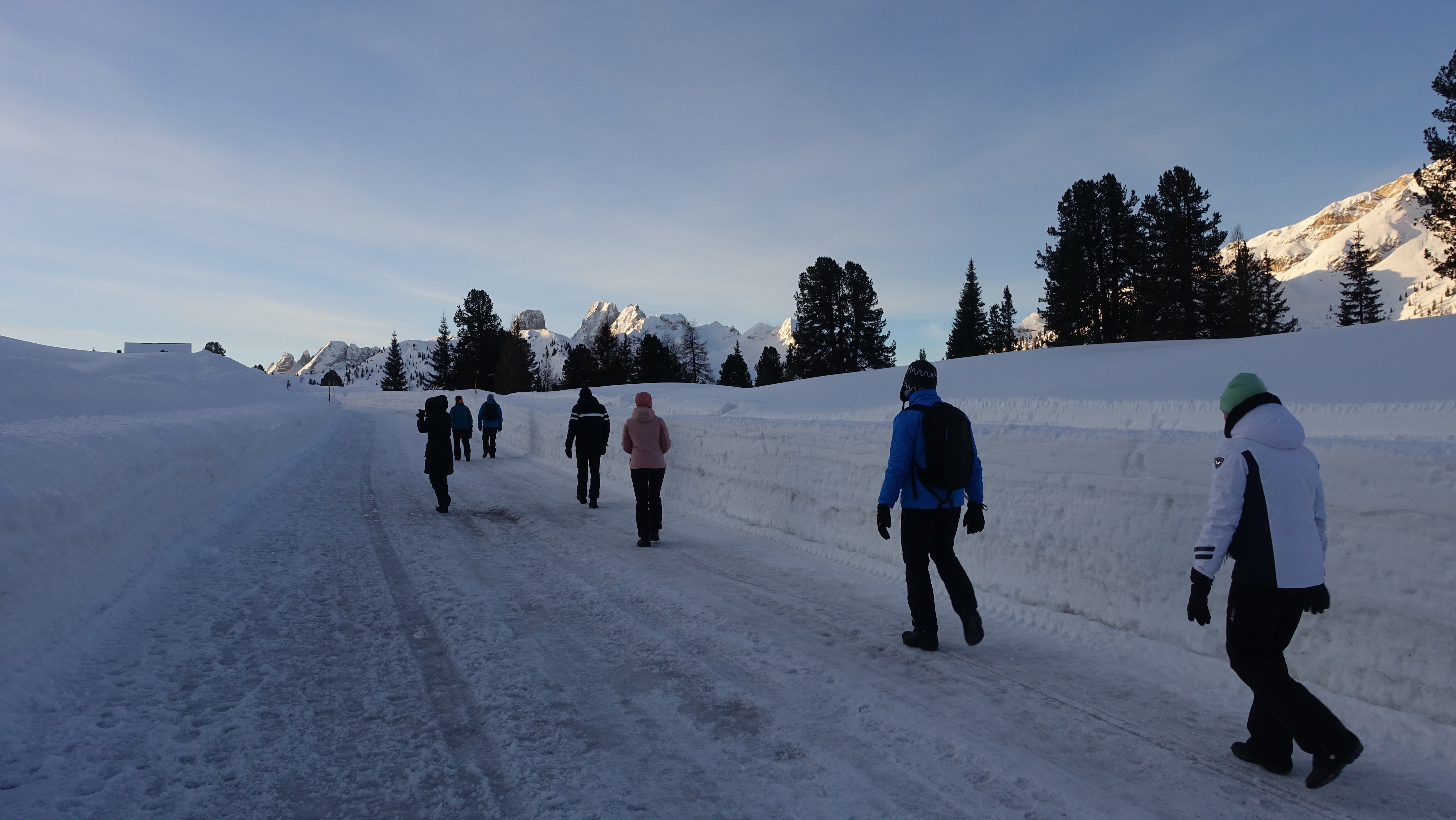 * Escursione invernale con le racchette da neve allo Strudelkopf nel Parco Naturale Fanes-Sennes-Braies