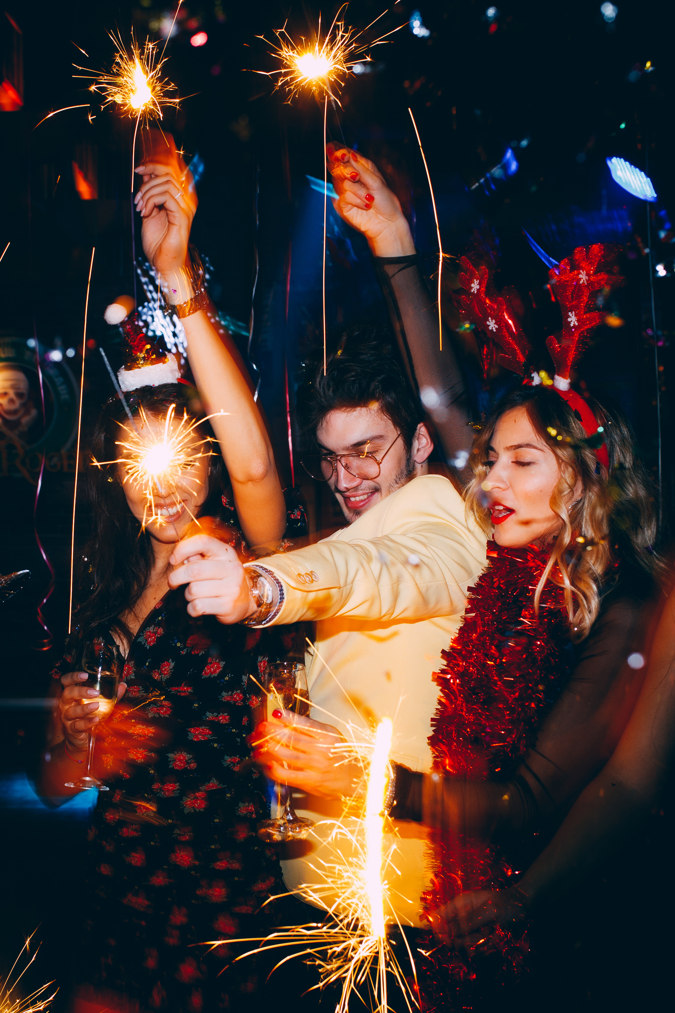 Weihnachtshaus PARTY mit DJ Marki Mark - 04.12.26 | 11.12.26 | 12.12.26