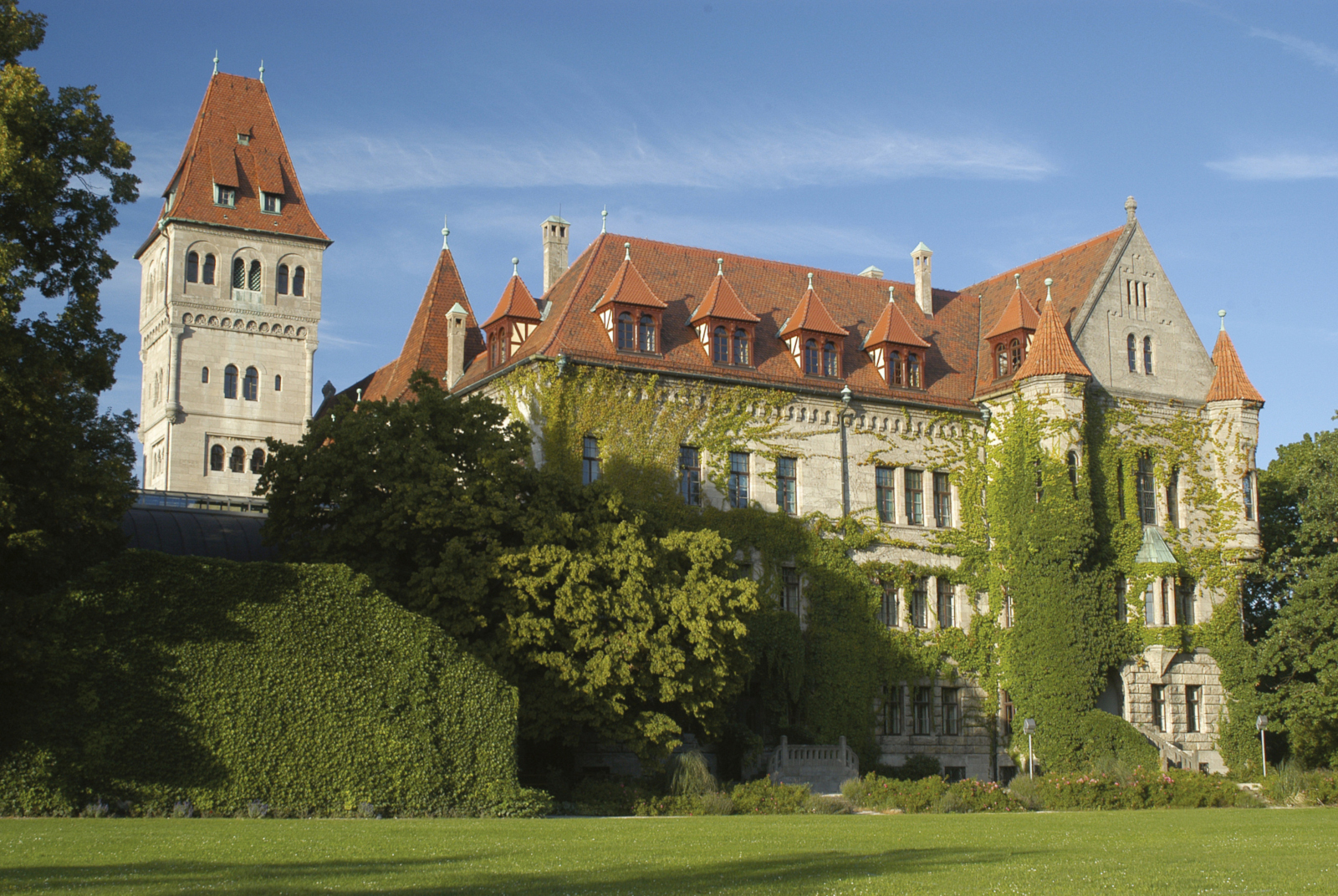 Kulturelles Erlebnis: Entdecke Schloss Faber-Castell