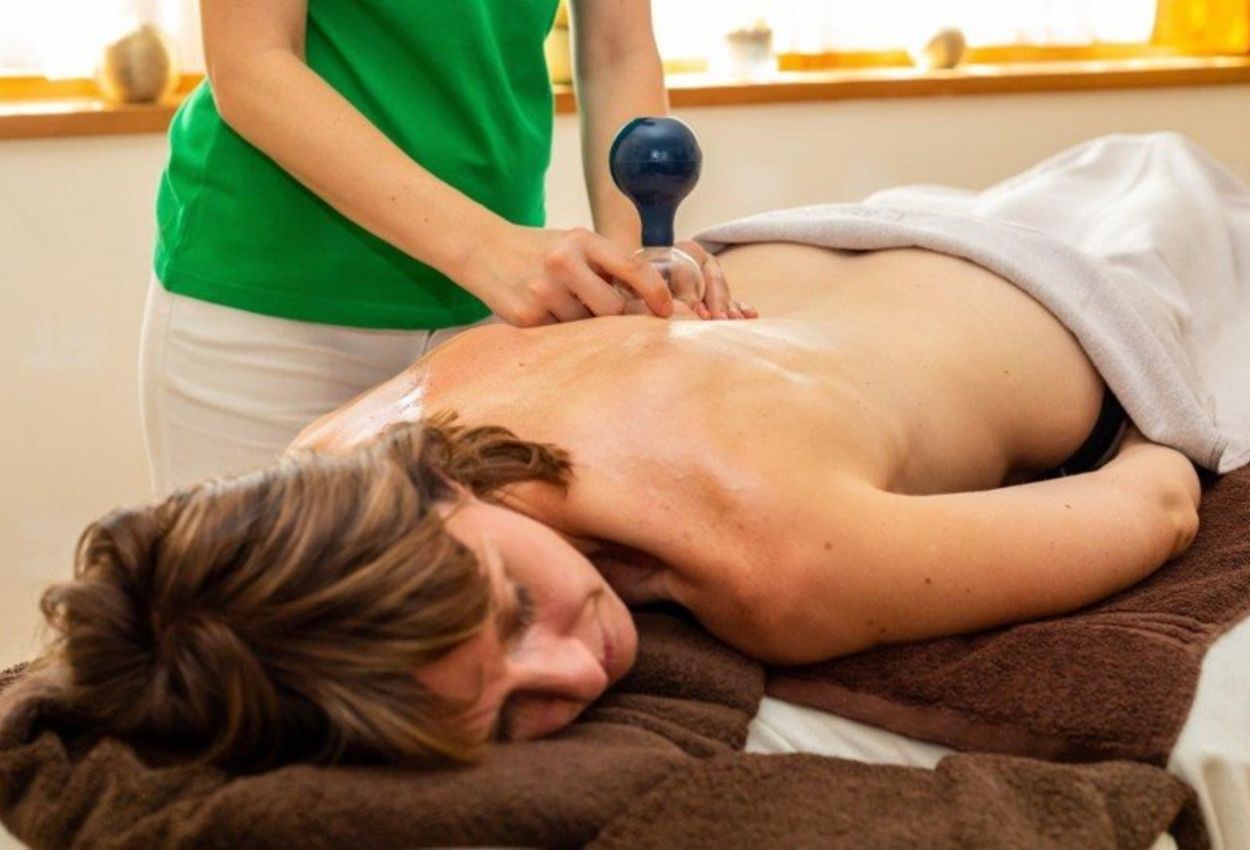 Intensive back treatment 
with deep relaxation