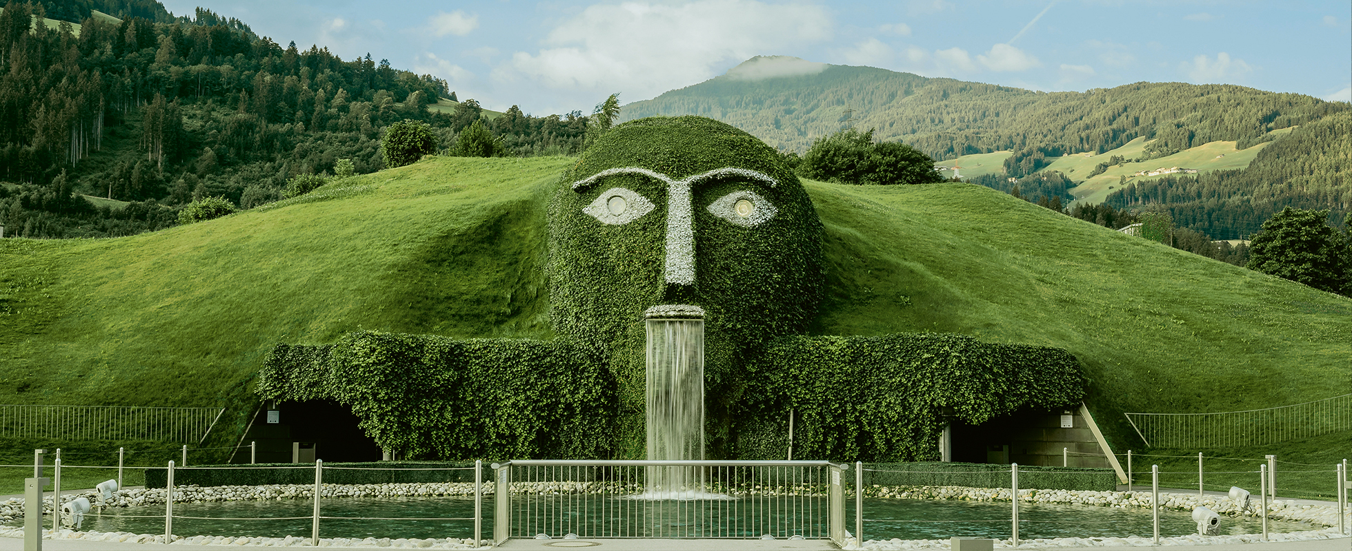 Swarovski Kristallwelten mit Circus of Asia