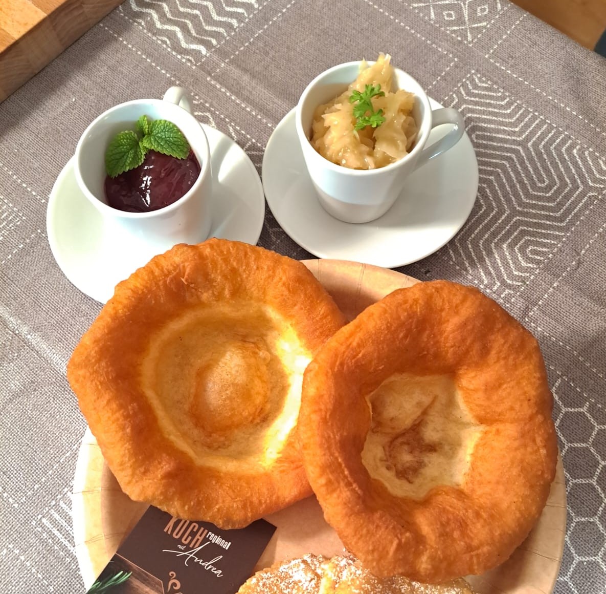 Tiroler Gaumenfreuden - Kiachl, Bladl und Co