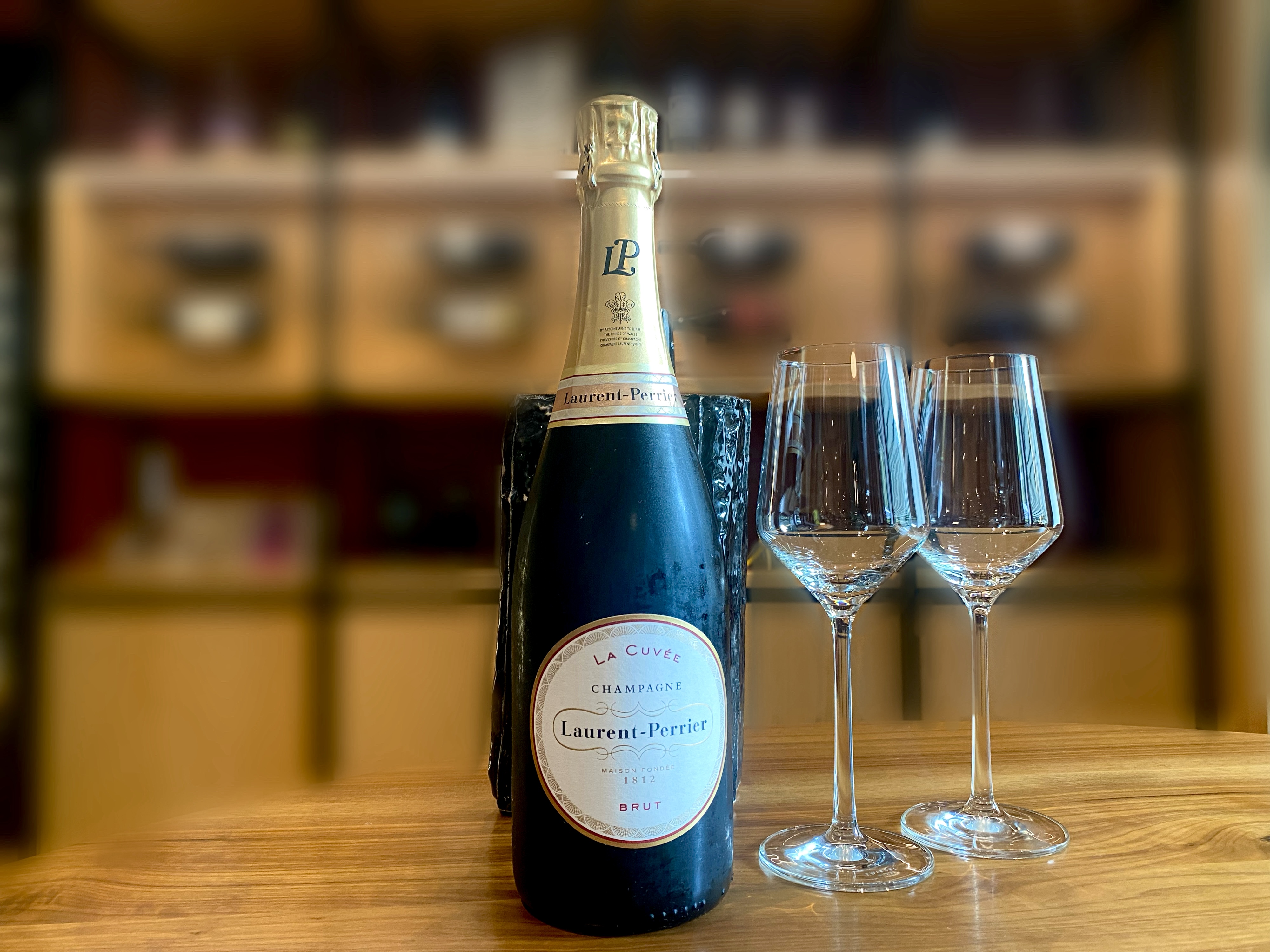 
Champagne greeting in the room