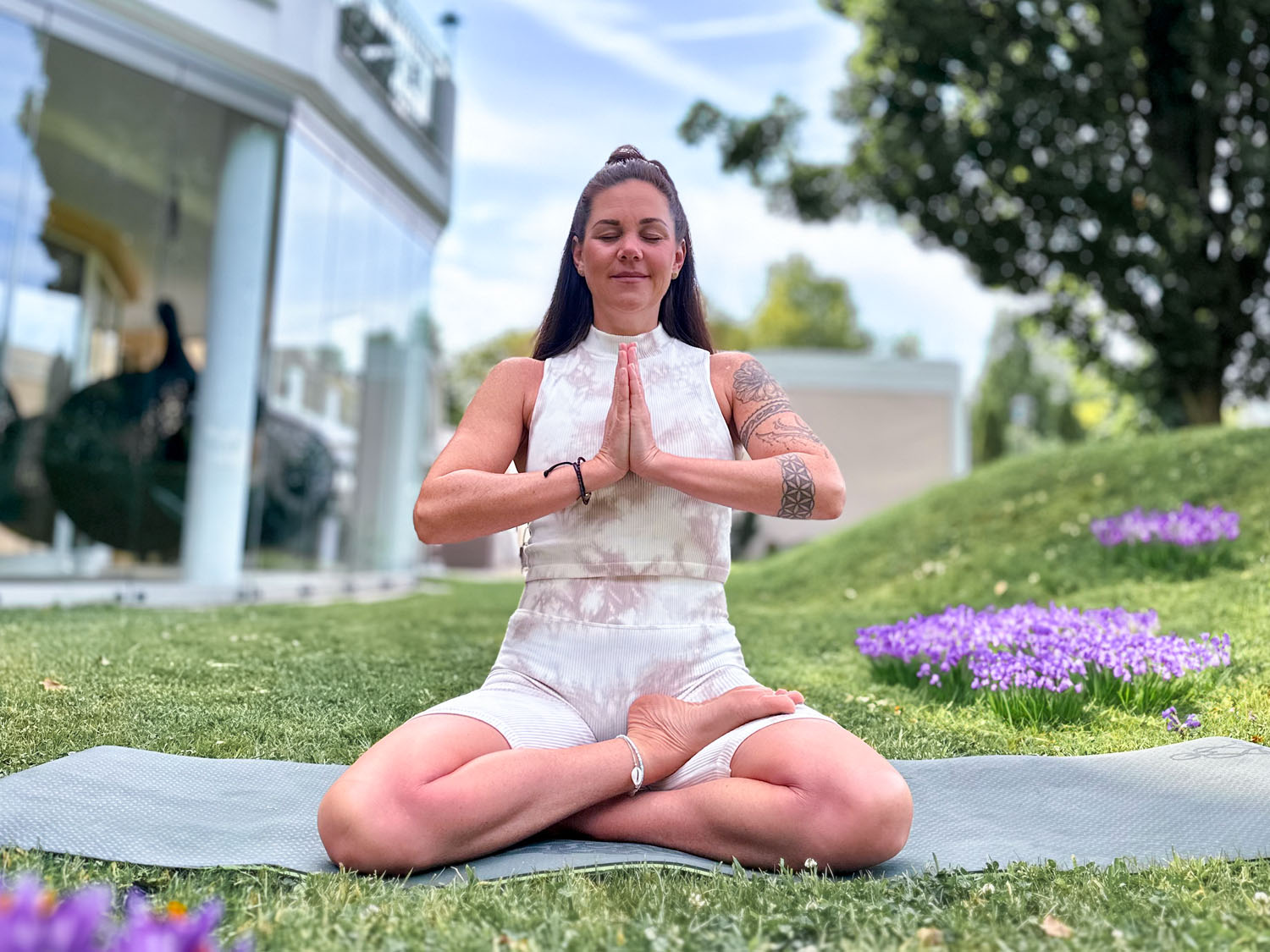 Morning yoga - balance & harmony for the day