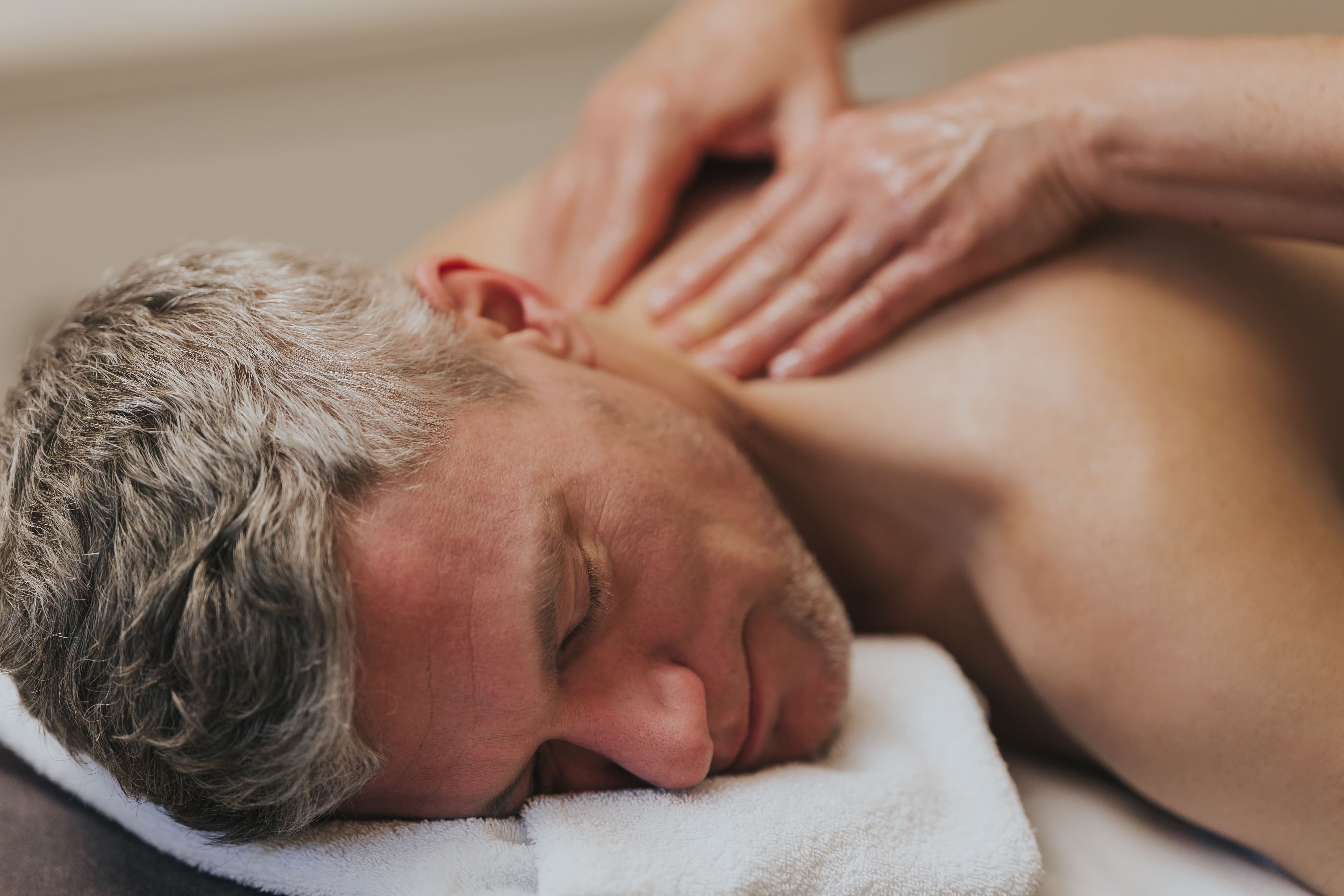 Klassische Rücken- oder Ganzkörpermassage