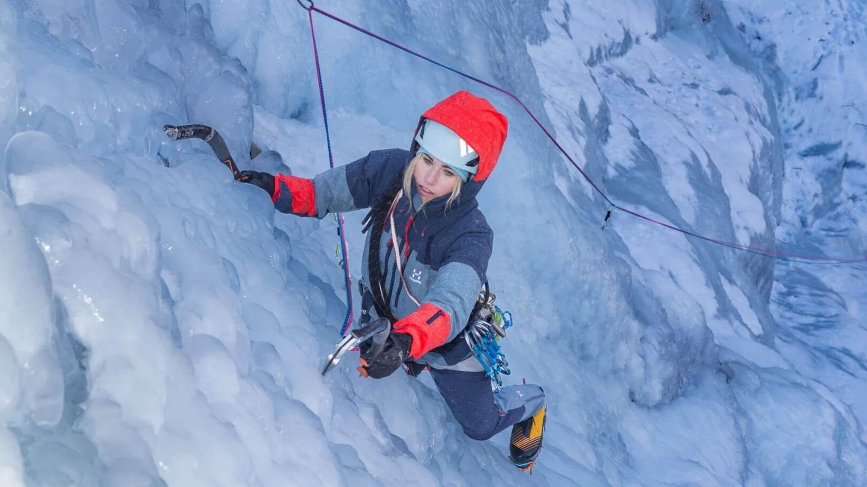 Ice climbing in See & Kappl - explore frozen waterfalls