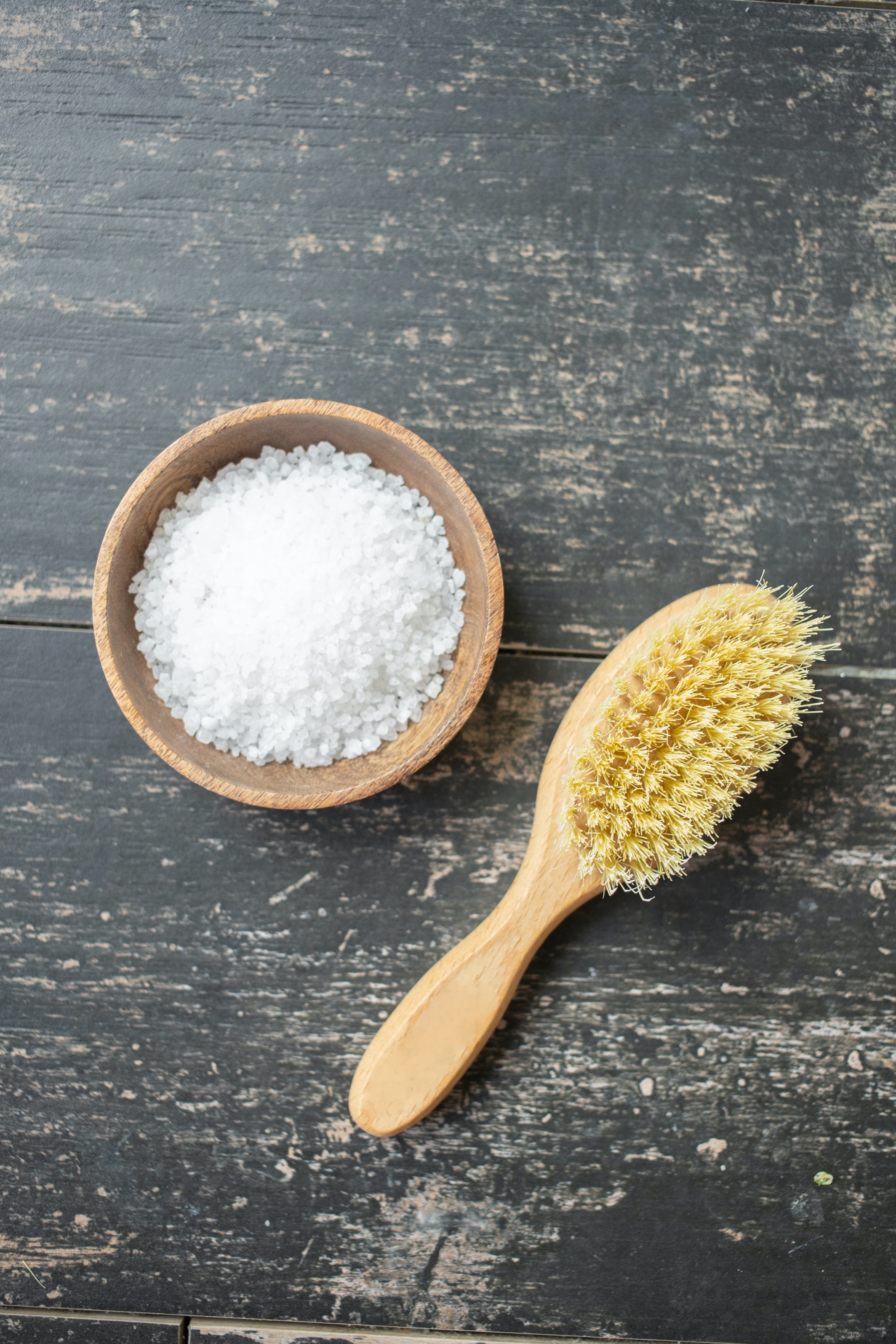Oil/sea salt full body. Peeling