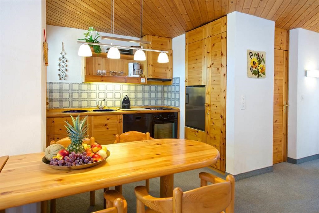 Book your next stay - Schweizerhof 242