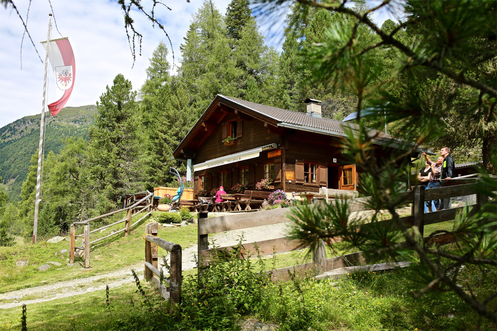 Alpine breakfast - Trojeralm