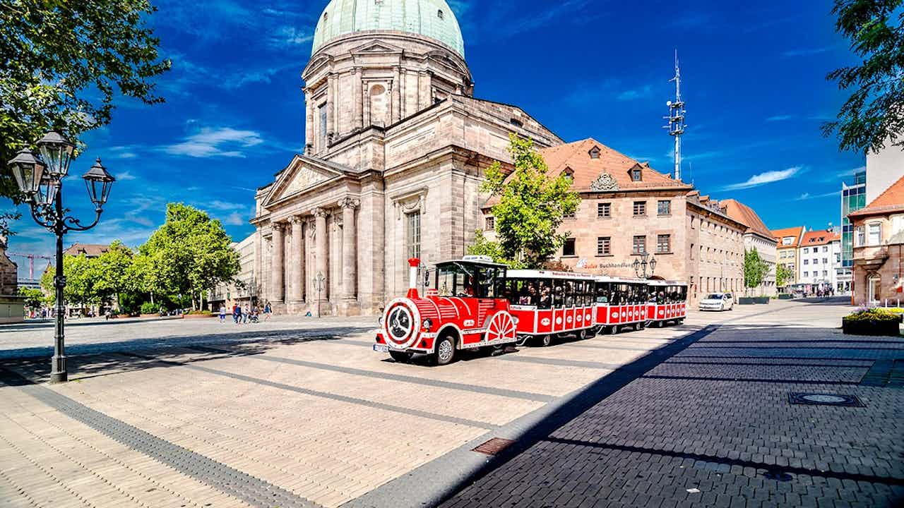 Stadtrundfahrt mit der Bimmelbahn