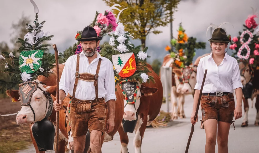 Bauernmarkt mit Almabtrieb und Kirchtagsfest